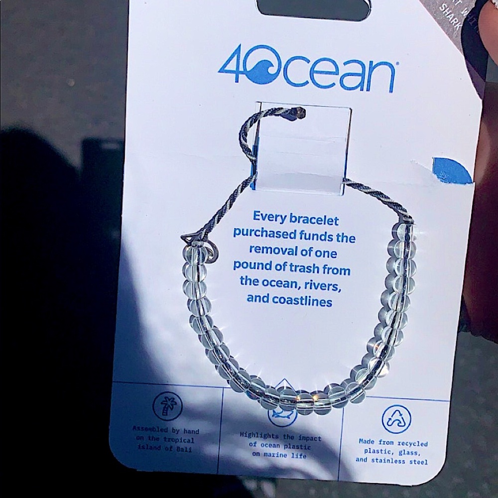 NWT 4Ocean gray / black bracelet